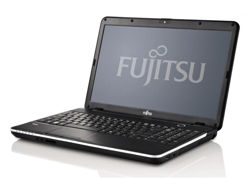 Fujitsu LifeBook A512 Intel Core i5-3230M @2.60ghz 256GB SSD 8GB Ram 15.6" (Ricondizionato)